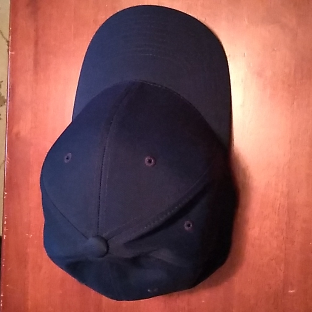 Hat - Picture 3 of 14